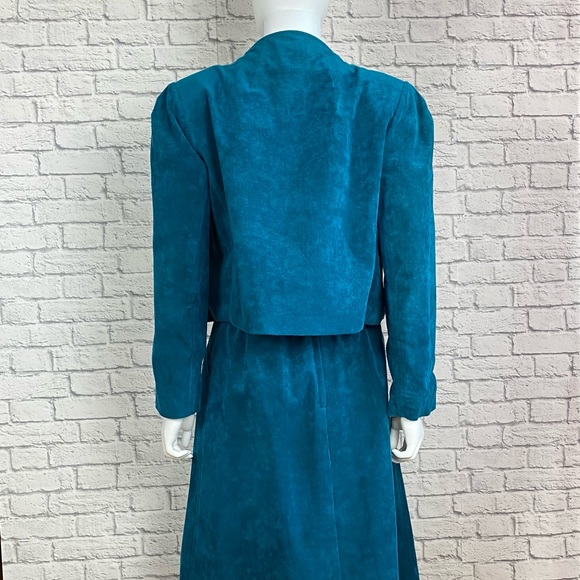 *Vintage 2 piece skirt suit - Picture 6 of 16